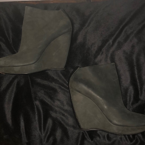 Balenciaga Nubuck Ankle Wedge Platform Booties🤩 - Picture 7 of 8